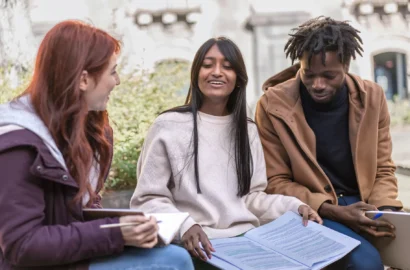 diverse-students-collaborating-on-campus-multicul-2025-03-10-06-16-43-utc diverse-students-collaborating-on-campus-multicul-2025-03-10-06-16-43-utc